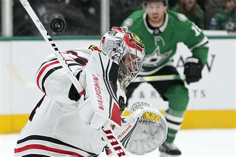 Hintz completes hat trick with 7.9 seconds left in OT as Stars beat Blackhawks 5-4
